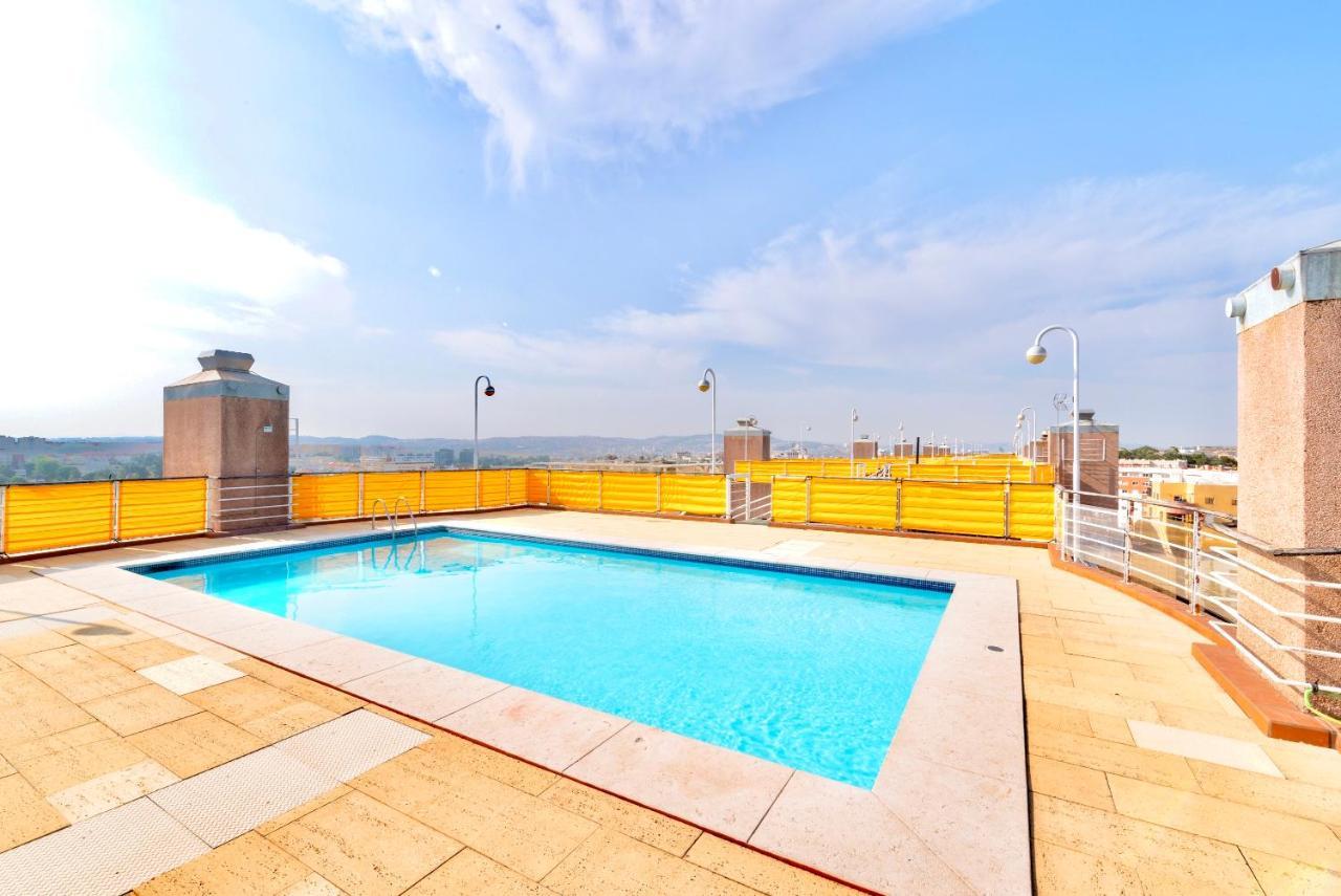 Swimming Pool Apartment With Private Parking Lisboa Exterior foto
